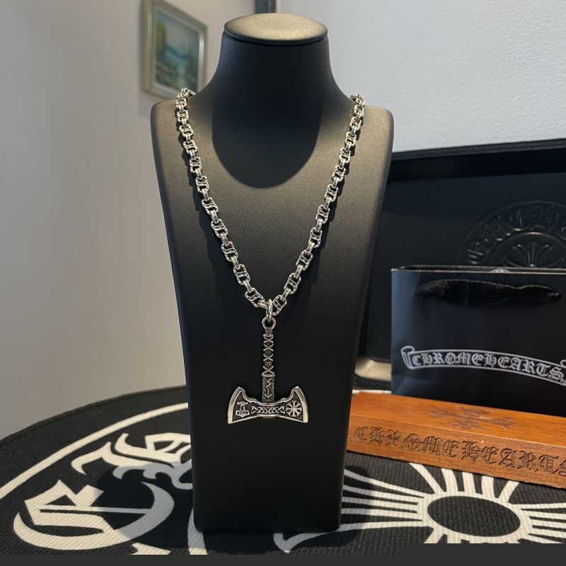 Ch**me He**ts necklaces